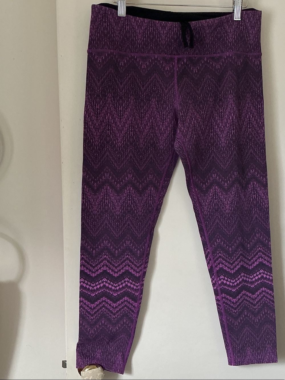 TUFF ATHLETICS Women’s Purple Patterned Active Leggings